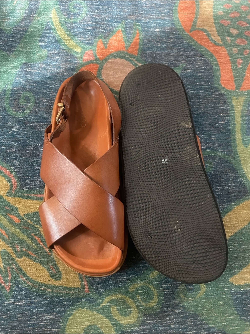Alohas Marshmallow Sandals - Picture 3 of 4